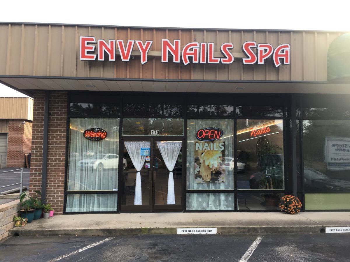 Cần Sang Gấp Tiệm Nails Mới Remodel In Southern Pines NC