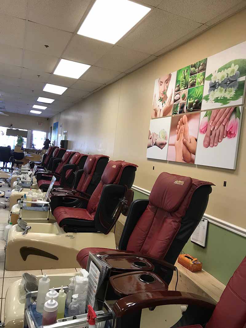Cần Thợ Nails Nam Nữ Làm Everything Lương $1000-$1200/6 ngày In Gainesville FL