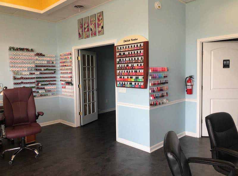 Cần Gấp Nhiều Thợ Nails In Missouri Tiệm Ở Khu Khách Sang Tip Cao Có Chỗ Ở Cho Thợ