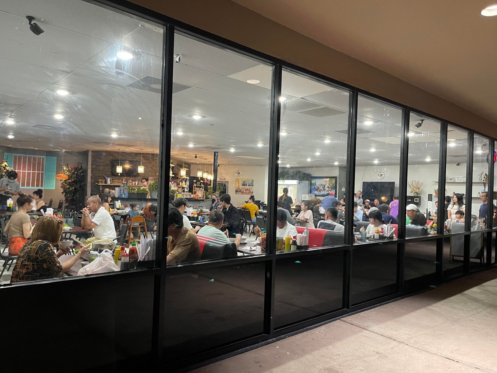 Cần Sang Gấp Nhà Hàng Đã Có Lượng Khách Ổn Định Ở Chandler Arizona