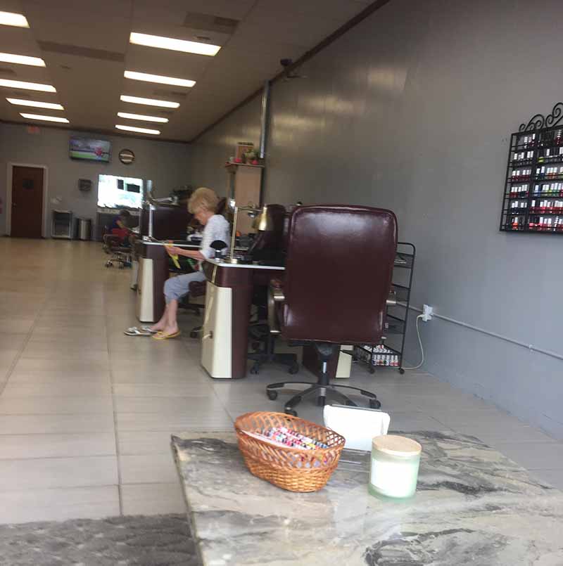 Cần Sang Tiệm Nail Rất Đông Khách Tiền Rent Rất Rẻ In Waterford MI