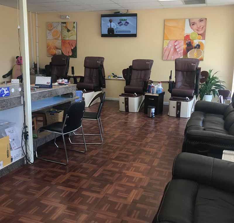 Cần Thợ Nails Có Kinh Nghiệm Bao Lương $1000/ 6 Ngày Thợ Chan Tay Nước Có Chỗ Ở In New Mexico