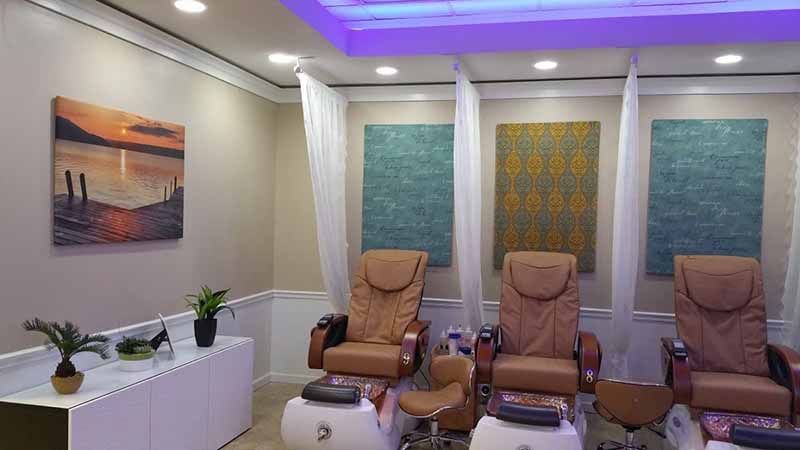 Cần thợ bột làm tất cả Trắng Hồng, Gel, Eyebrow Wax Lương từ $4500-$6000/ tháng