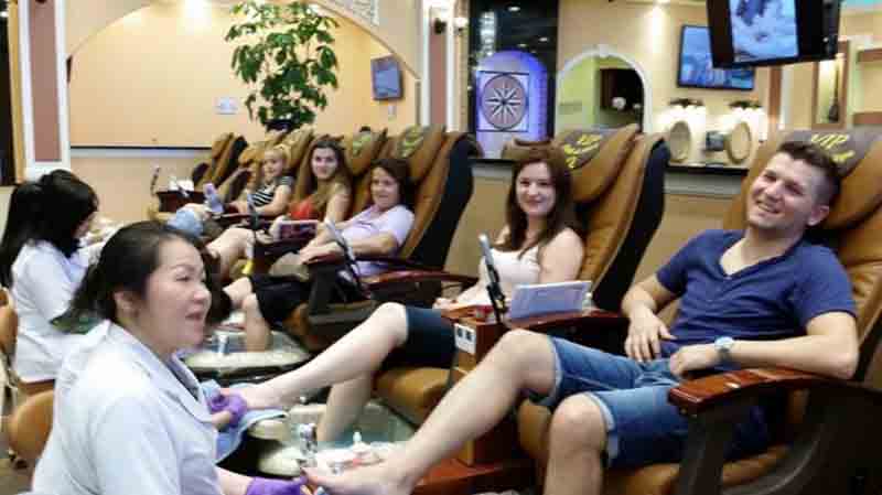 Cần Nhiều Thợ Nails Vùng Snellville GA