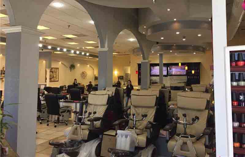 2 Tiệm Nails Lớn Nhất Vùng  Lubbock - Texas Cần Thợ Nails