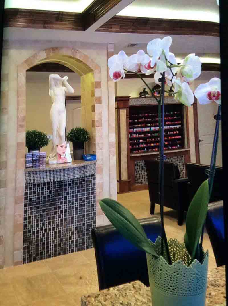 Cần Thợ Nails Nữ Gấp Lương $ 4500 - $ 5000In Kerrville TX