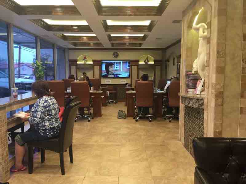Cần Thợ Nails Nữ Gấp Lương $ 4500 - $ 5000In Kerrville TX