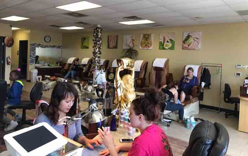 Cần Sang Tiệm Nail In CLINTON-TOWNSHIP, MI