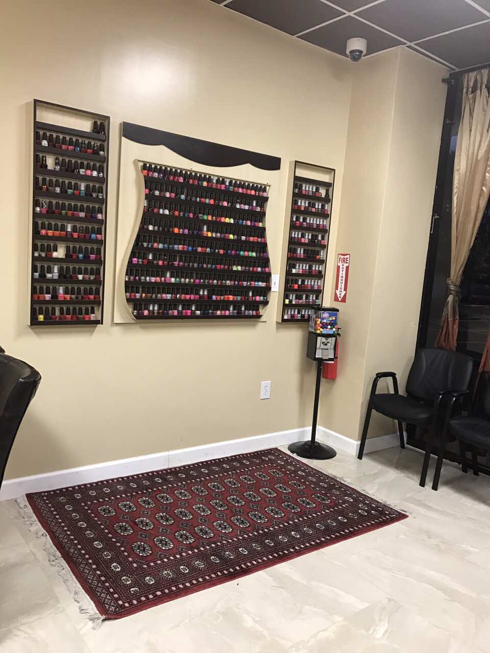 Cần Sang Tiệm Nails Good Income Trong Shipping Center In GA