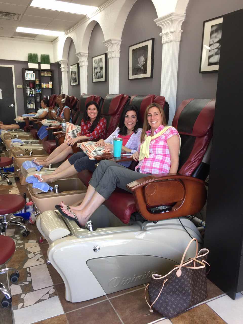 Cần Sang Tiệm Nail Vùng Alpharetta, Roswell Giá Bán 63K
