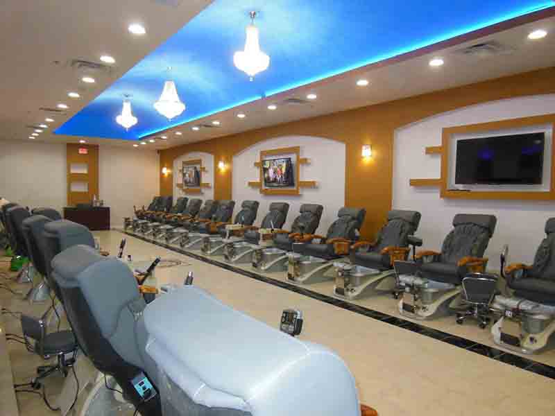 Cần Sang Tiệm Nail Good Income, Good Location