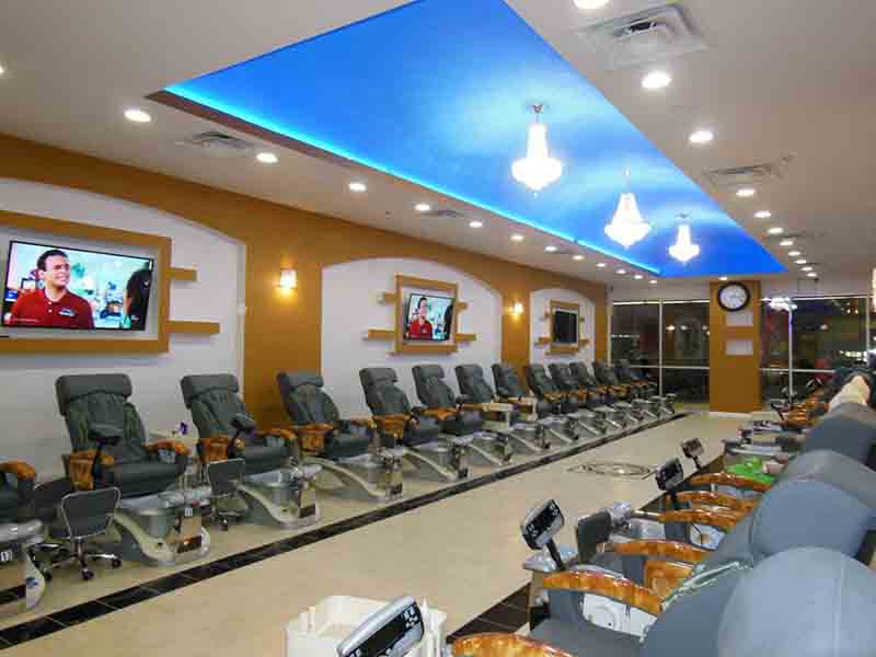 Cần Sang Tiệm Nail Good Income, Good Location