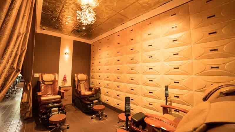 Cần Thợ Nails Massag & Facial Biết Xâm Càng Tốt