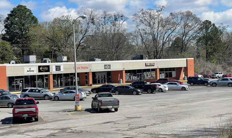 Cần Sang Gấp Tiệm Nail Vùng Hueytown Alabama