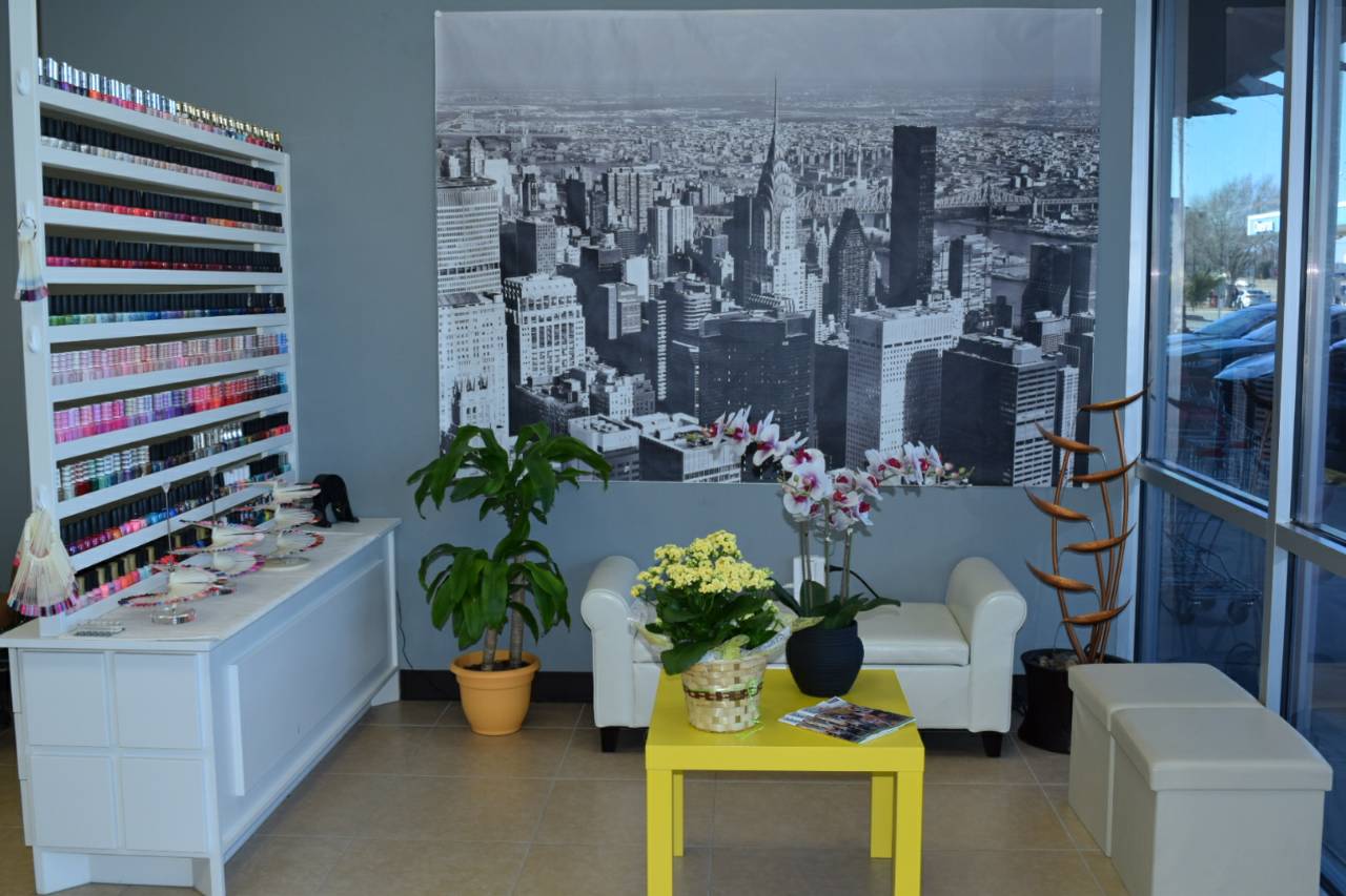 Cần Thợ Nails Biết Làm Bột Solar, SNS, Wax, Chân Tay Nước In Austin, TX