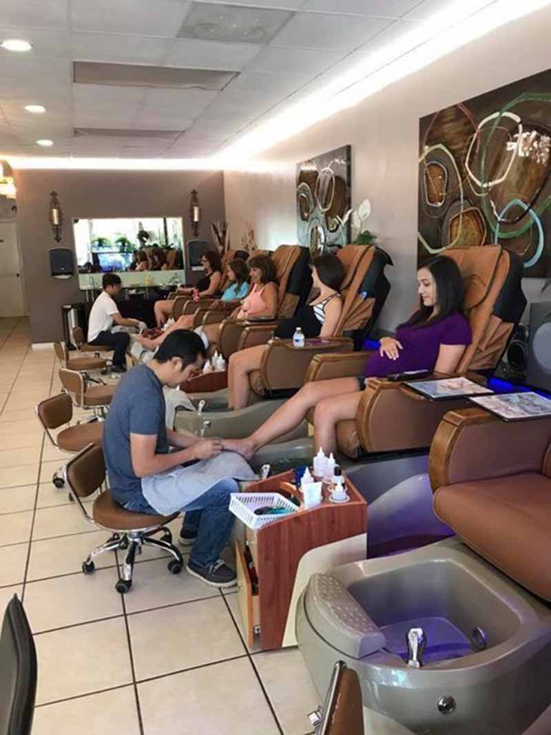 Cần Sang Gấp Tiệm Nails Mới Remodel In Southern Pines NC