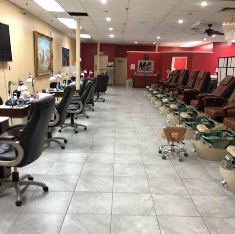 Cần Sang Gấp Tiệm Nail Rộng Ở Trong Mall Khu Đang Phát Triển Vùng Early TX