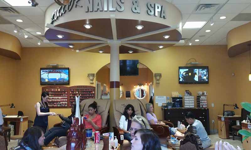 Cần Sang Gấp Tiệm Nails Rất Đông Khách Good Location In Auburn Hills MI