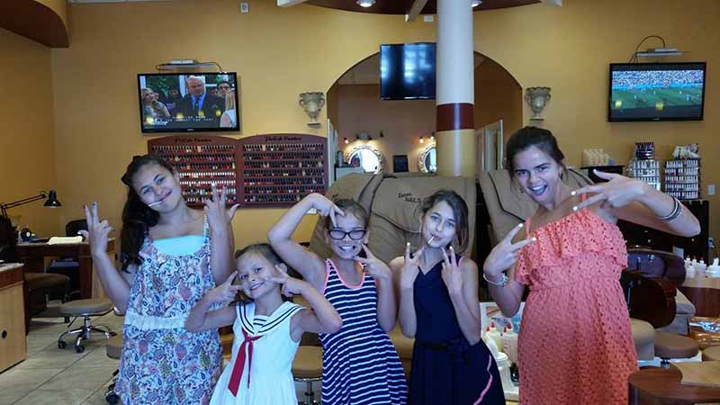 Cần Sang Gấp Tiệm Nails Rất Đông Khách Good Location In Auburn Hills MI