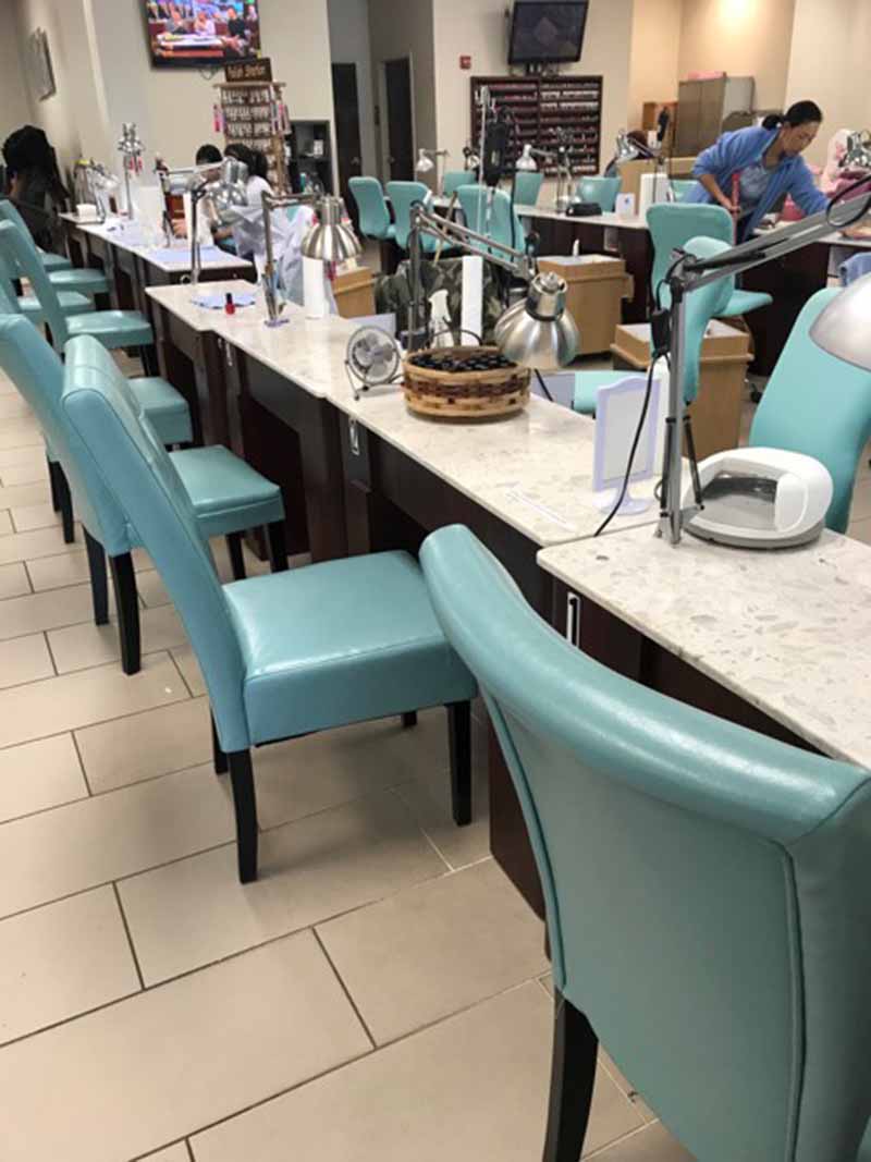 Cần Sang 2 Tiệm Nails Gấp Vùng Huntsville And Madison AL