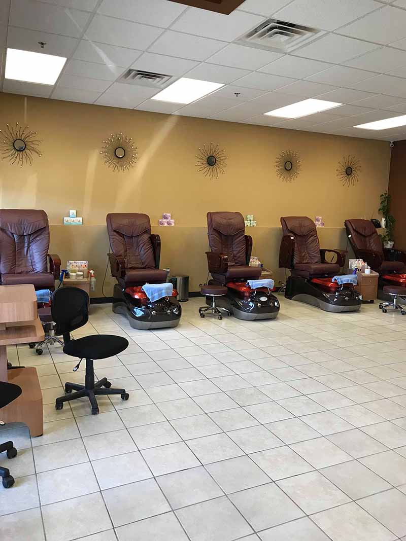 Cần Sang Tiệm Nails Giá Rẻ Bất Ngờ In West Allis, Wisconsin!