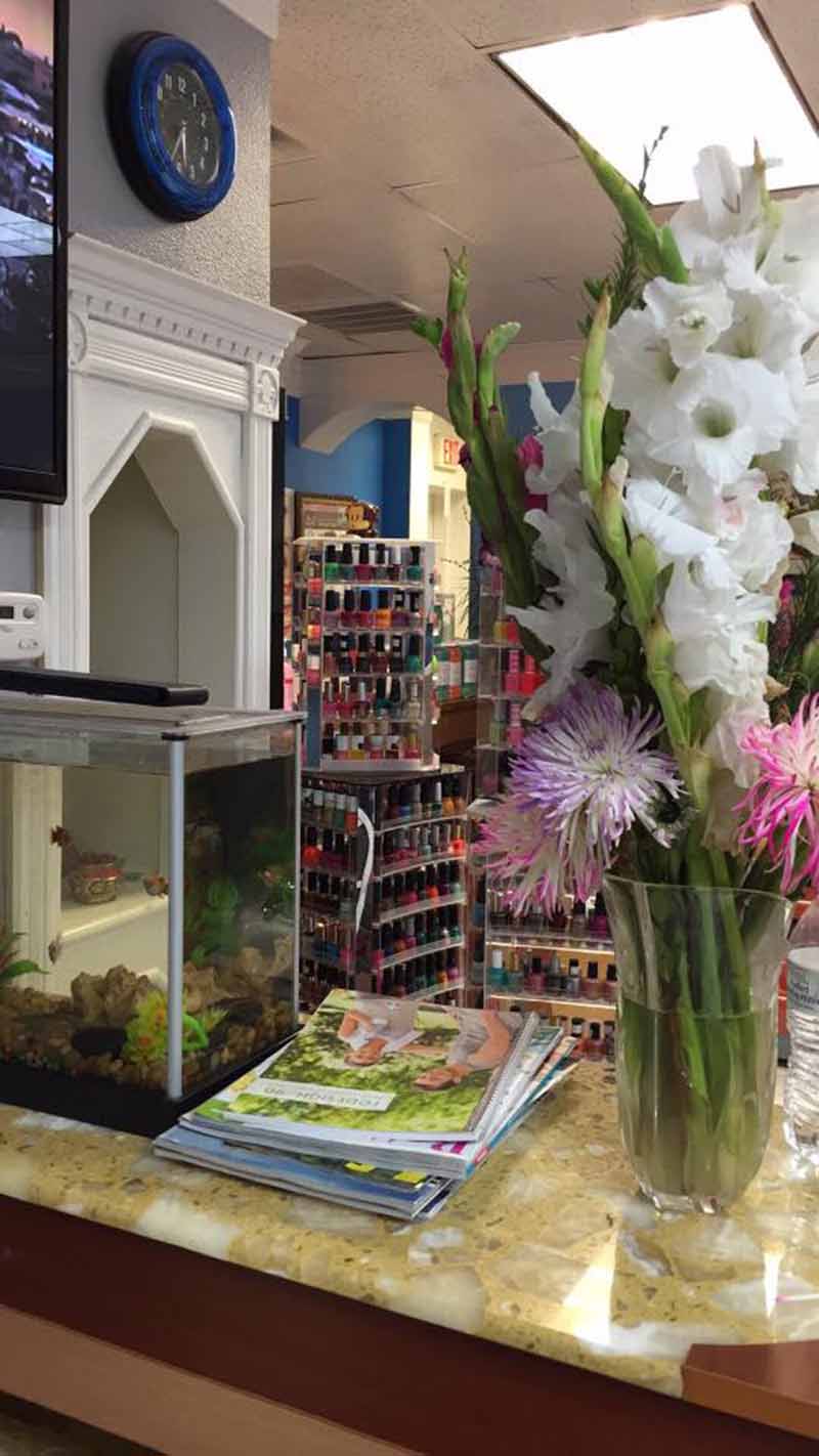 Cần Gấp Nhiều Thợ Nails Bột & Chân Tay Nước In Angleton Texas