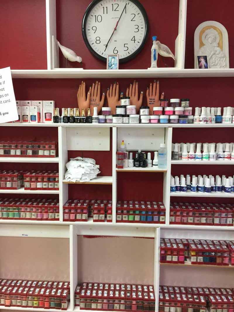 Cần Bán Tiệm Nail Good Location Trong Walmart Plaza Lớn In Pennsylvania