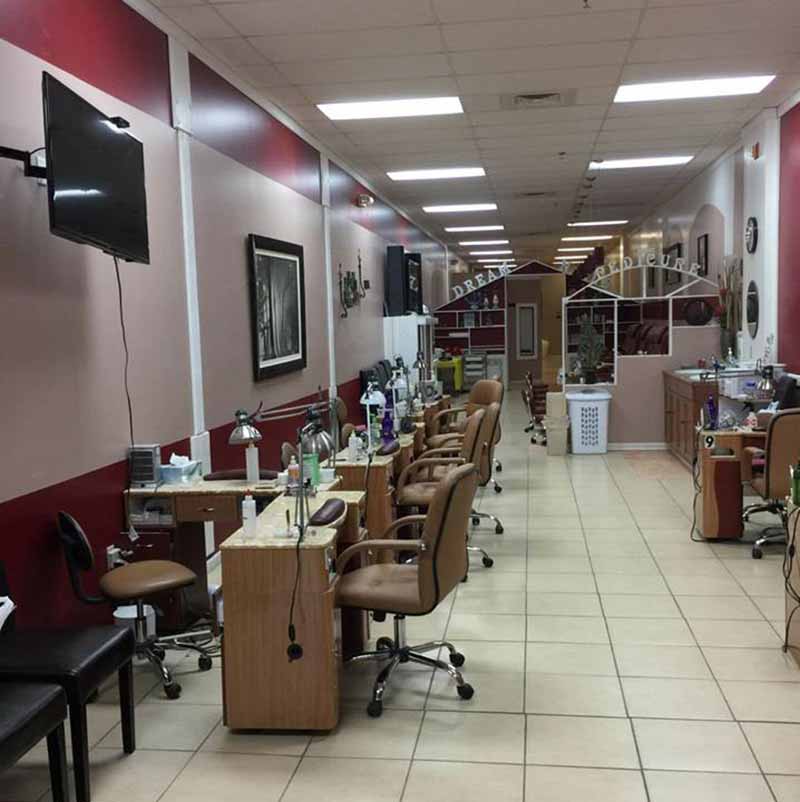 Cần Bán Tiệm Nail Good Location Trong Walmart Plaza Lớn In Pennsylvania