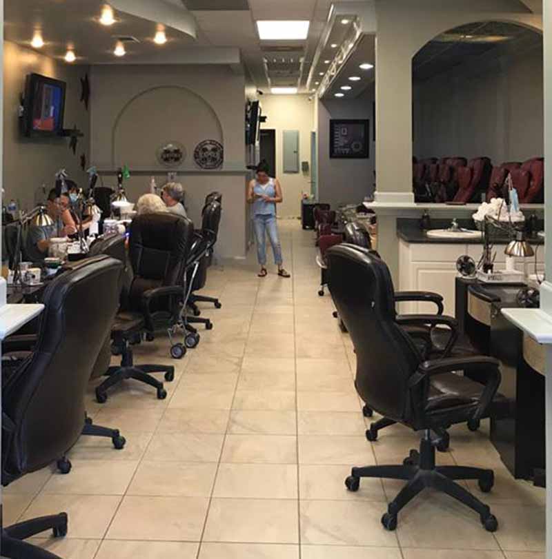 Cần Thợ Nails Gấp Bao Lương Khu Mỹ Trắng Tiểu Bang Mississippi