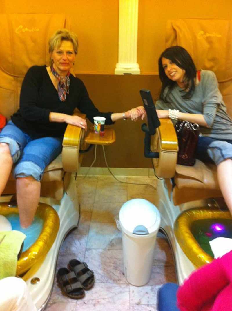 Cần Gấp Thợ Nails Có Kinh Nghiệm Biết Làm Đủ Thứ In Springfield VA
