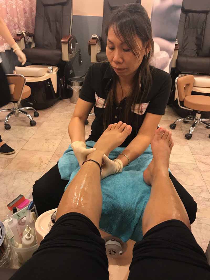Cần Gấp Thợ Nails Có Kinh Nghiệm Biết Làm Đủ Thứ In Springfield VA