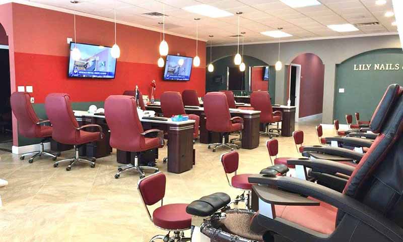 Tiệm Nail Rất Đông Khách Cần Nhiều Thợ Nails Có Kinh Nghiệm Bao Lương Cao