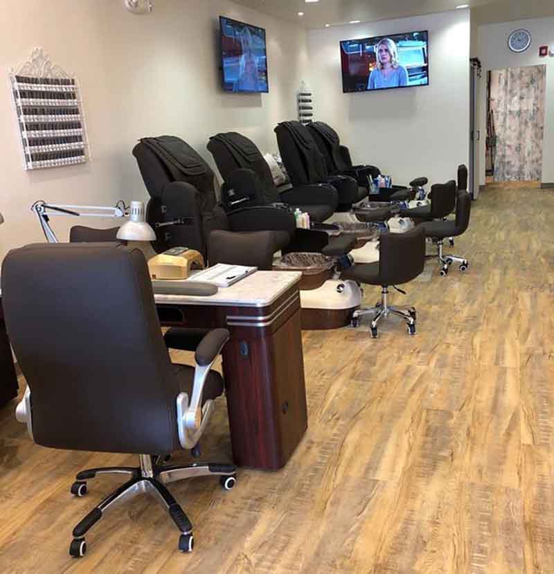 Cần Thợ Nails Gấp Bao Lương Theo Khả Năng In Nevada