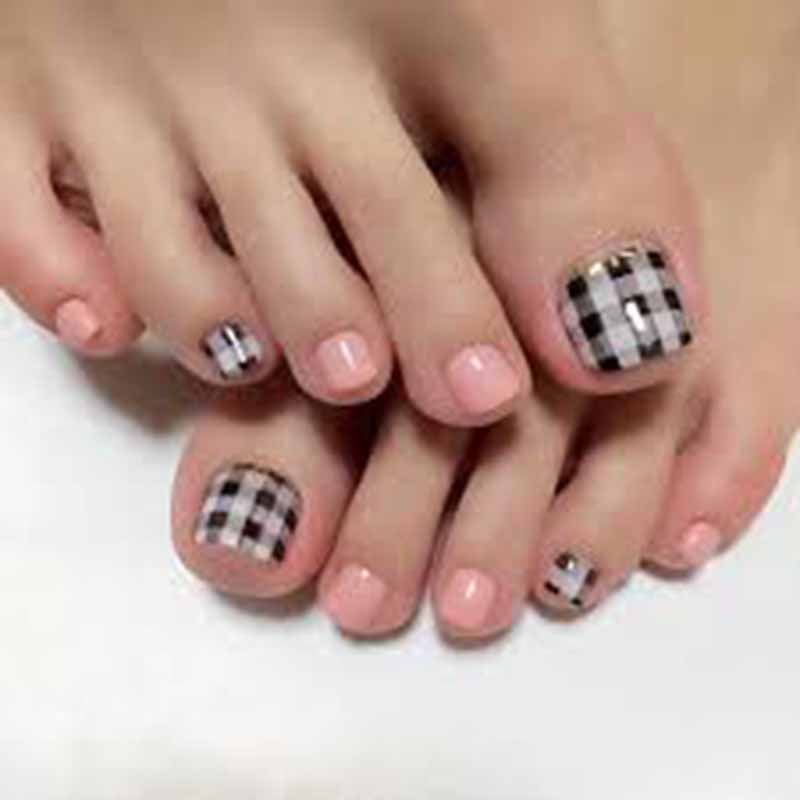Cần Thợ Nails Làm Vùng Twin Falls ID Khách Sang Lương Cao Có Xe Đưa Rước Thợ