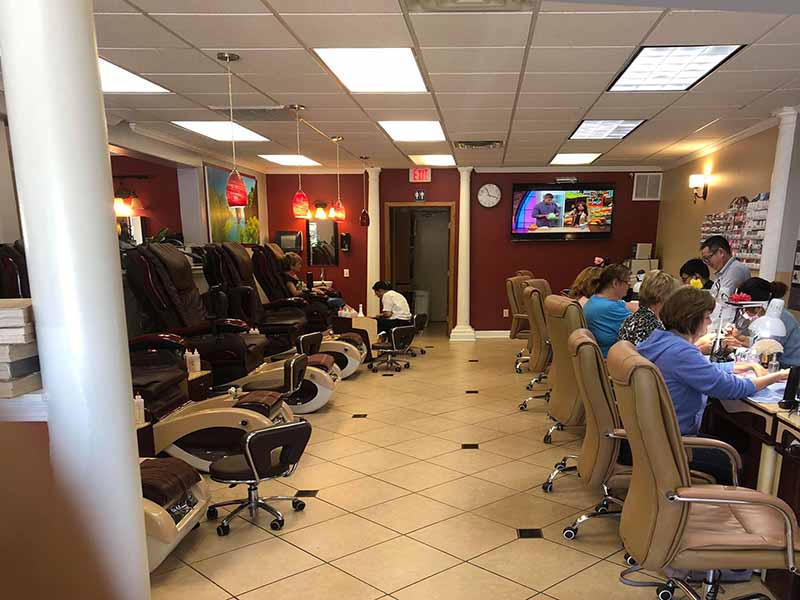 Cần Sang Tiệm Nails Rất Rất Đông Khách Nhanh Lấy Lại Vốn In  Oshkosh WI