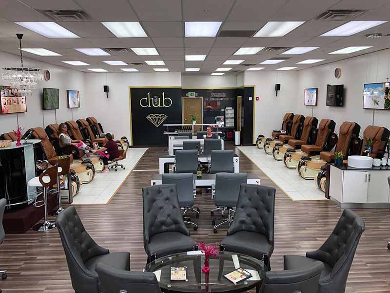 CầnThợ Nails full Time Or Part Time In Bloomington IN
