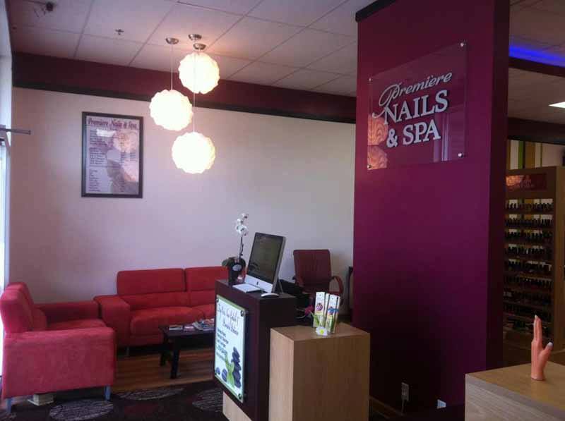 Cần Sang Gấp Tiệm Nails Khu Khách Sang Giá Nails Cao, Khu Vực Cạnh Mall In Coralville Iowa