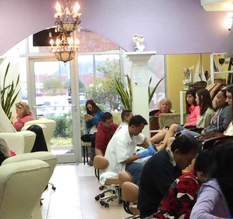 Cần Gấp nhiều Thợ Nails Lương Cao Khu Khách Sang In Tuscaloosa AL