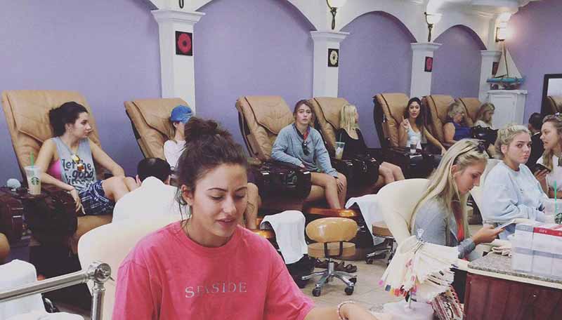 Cần Gấp nhiều Thợ Nails Lương Cao Khu Khách Sang In Tuscaloosa AL