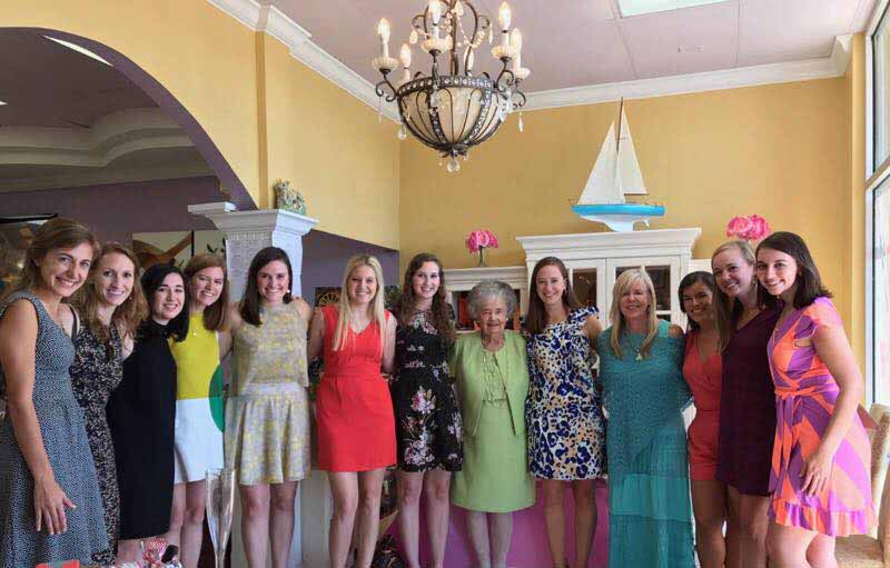 Cần Gấp nhiều Thợ Nails Lương Cao Khu Khách Sang In Tuscaloosa AL