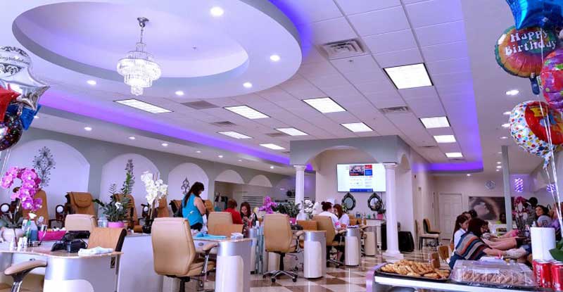 Cần Thợ Nails cho 3 Tiệm Nail