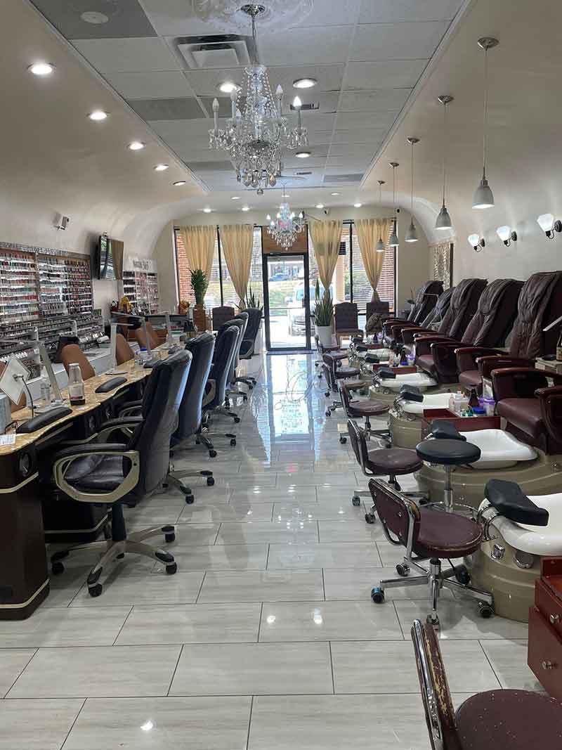 Cần Sang Tiệm Nail Khu Đông Đúc Ở John Creek GA