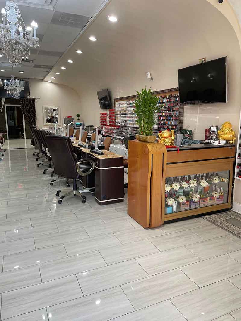 Cần Sang Tiệm Nail Khu Đông Đúc Ở John Creek GA