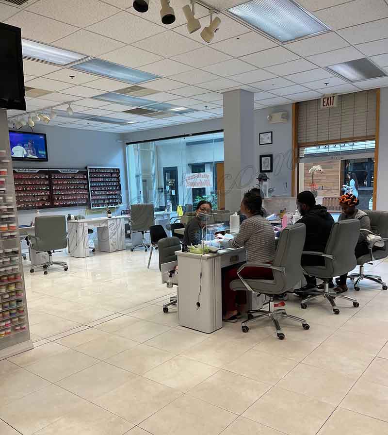Cần Sang Tiệm Nail Khu Đông Đúc Ở Delaware