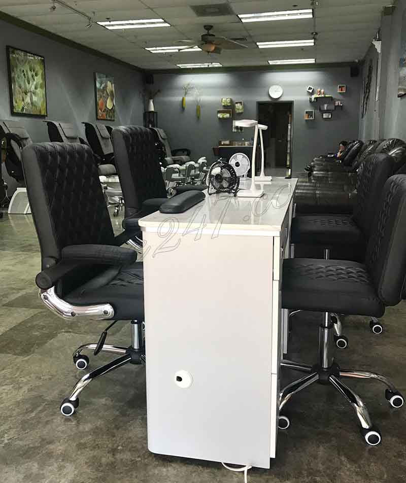 Cần Sang Tiệm Nail Trong Shopping Center Tại Garland TX