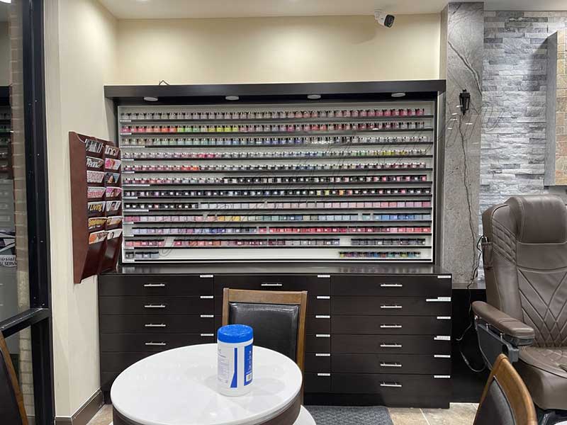 Cần Sang Tiệm Nail Khu Đông Đúc In Suwanne GA