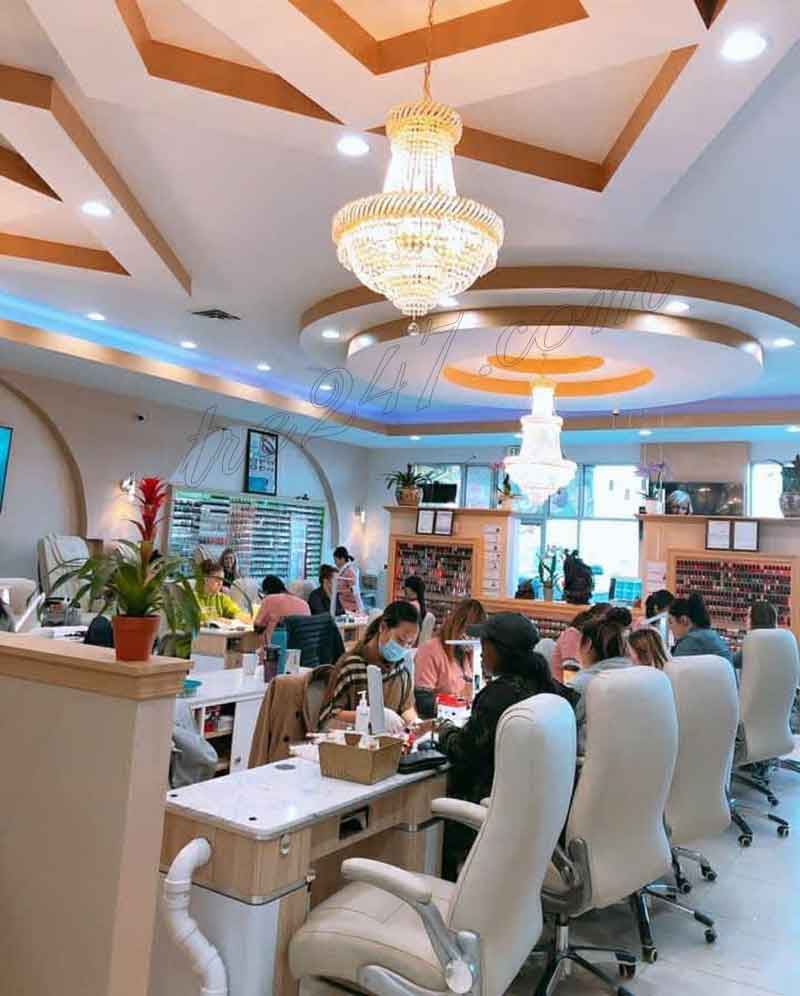 Cần Sang Tiệm Nail Lớn Good Location Đông Khách Ở Auburn WA