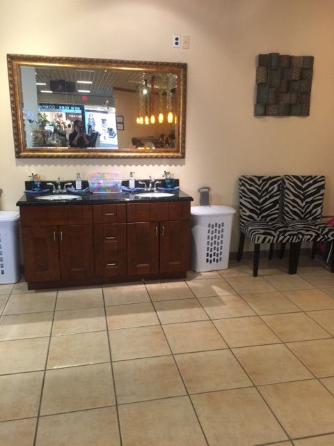 Bán Tiệm Nails In Youngstown, OH