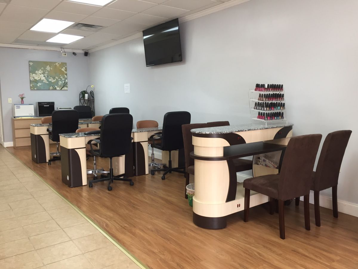 Cần Thợ Nails In Peachtree Corners, GA