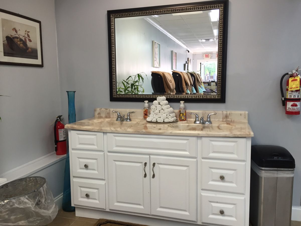 Cần Thợ Nails In Peachtree Corners, GA